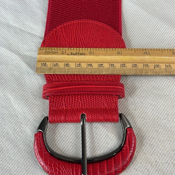 Vintage Vibe Wide Stretchy Snakeprint Red Belt Pewter Look L - Picture 5 of 7